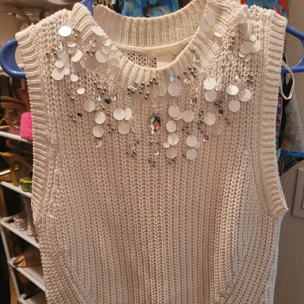 H&M sleeveless sweater